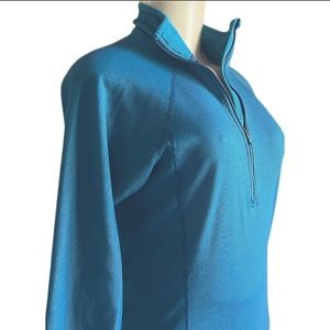 Patagonia Blue Women’s Capilene quarter zip pullover